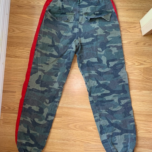 Fashion Nova Count On Me Joggers - Camo/Red Sz S - Picture 4 of 6